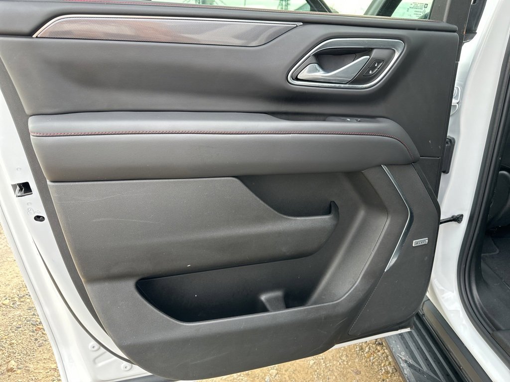 Used 2023 Chevrolet Suburban RST w/ Luxury Package image 20