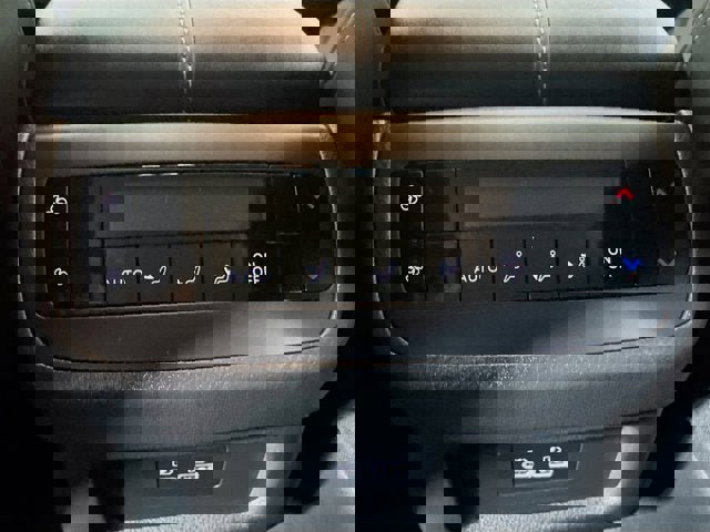 Certified 2025 Nissan Pathfinder SV image 22