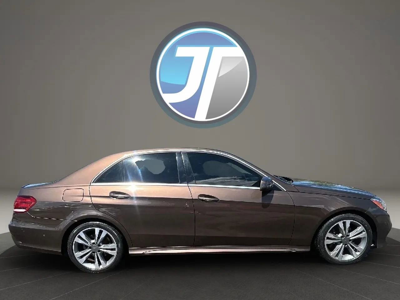 Used 2014 Mercedes-Benz E 350 Sedan image 4