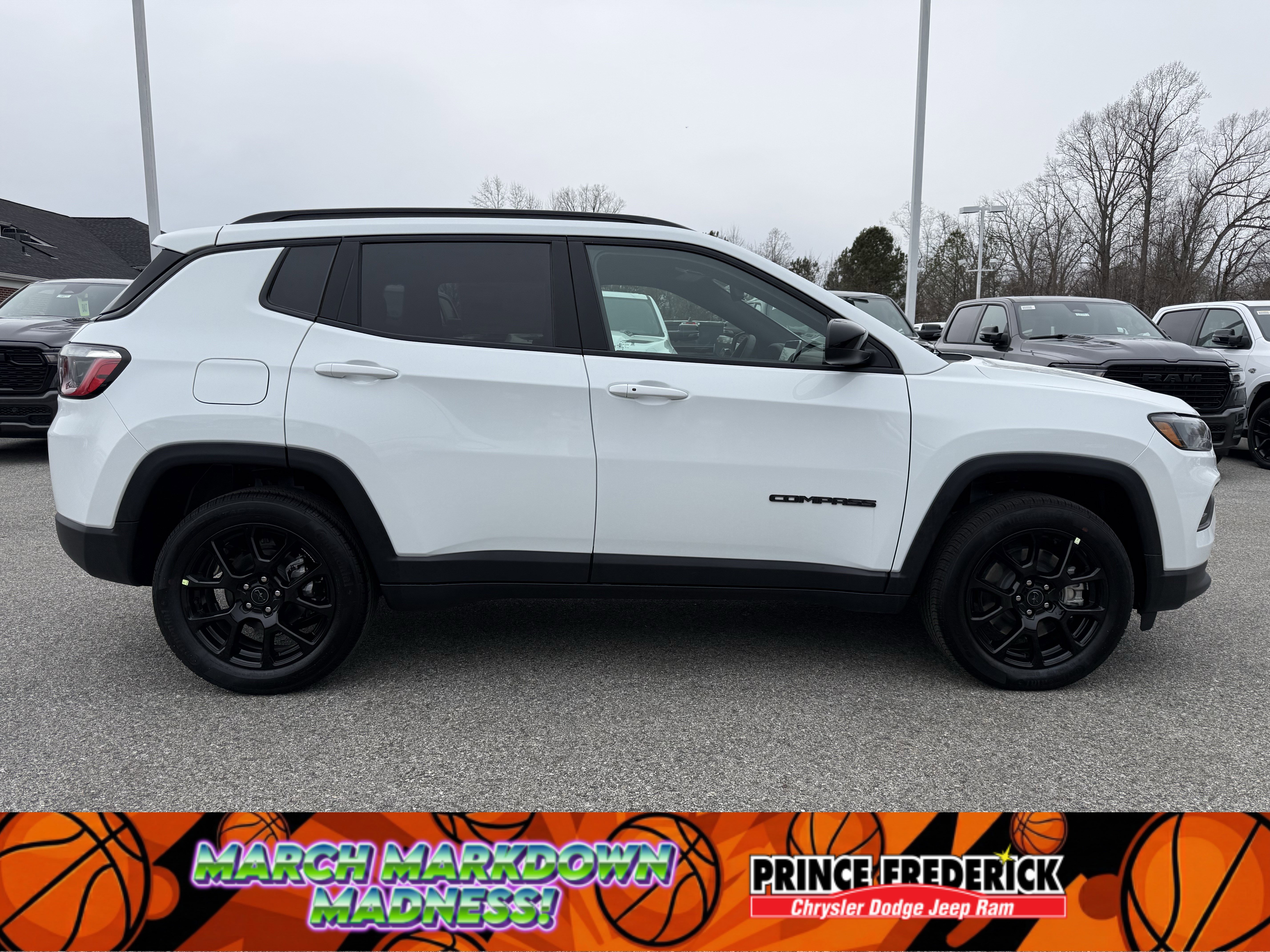 New 2026 Jeep Compass Latitude image 2