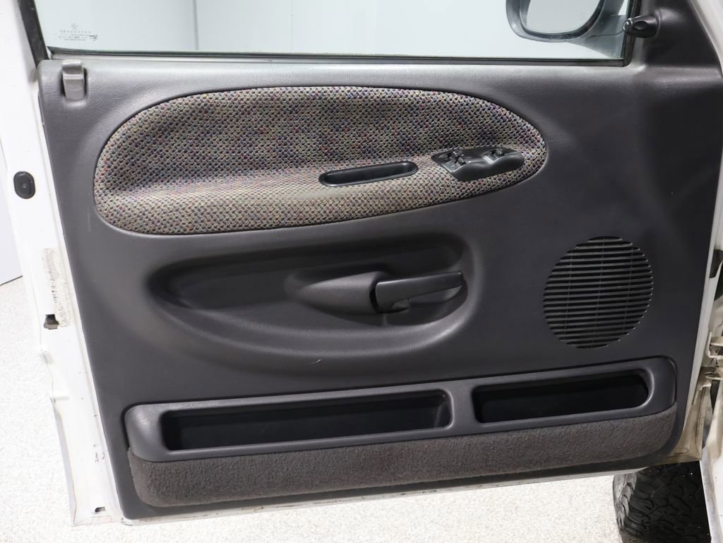 Used 1998 Dodge Ram 1500 Truck ST image 13