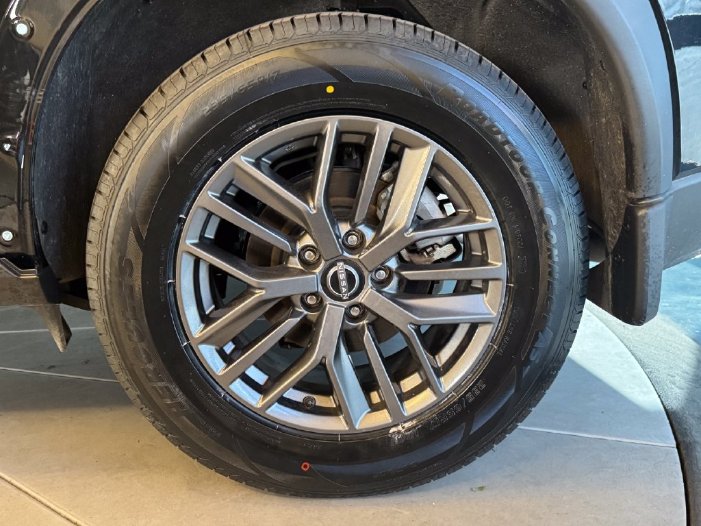 Used 2023 Nissan Rogue S AWD/4WD image 25
