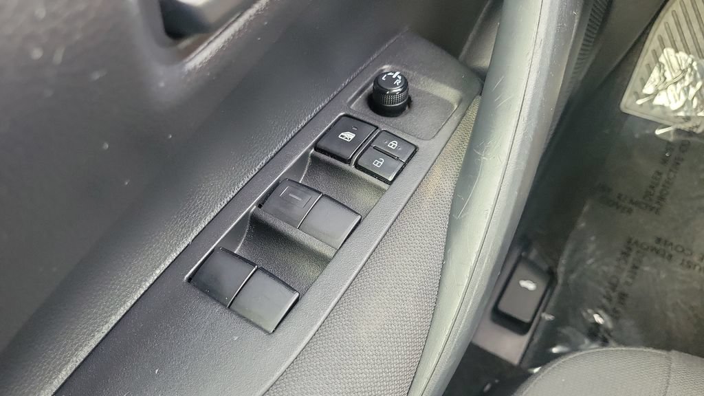 Used 2023 Toyota Corolla LE FWD image 18