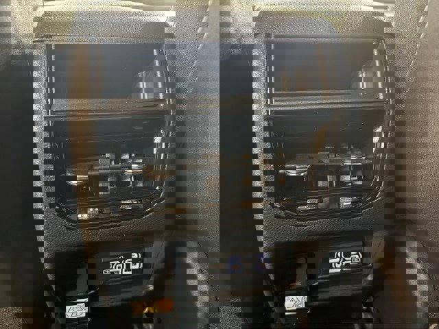 New 2025 Jeep Grand Cherokee Laredo w/ Luxury Tech Group I image 11