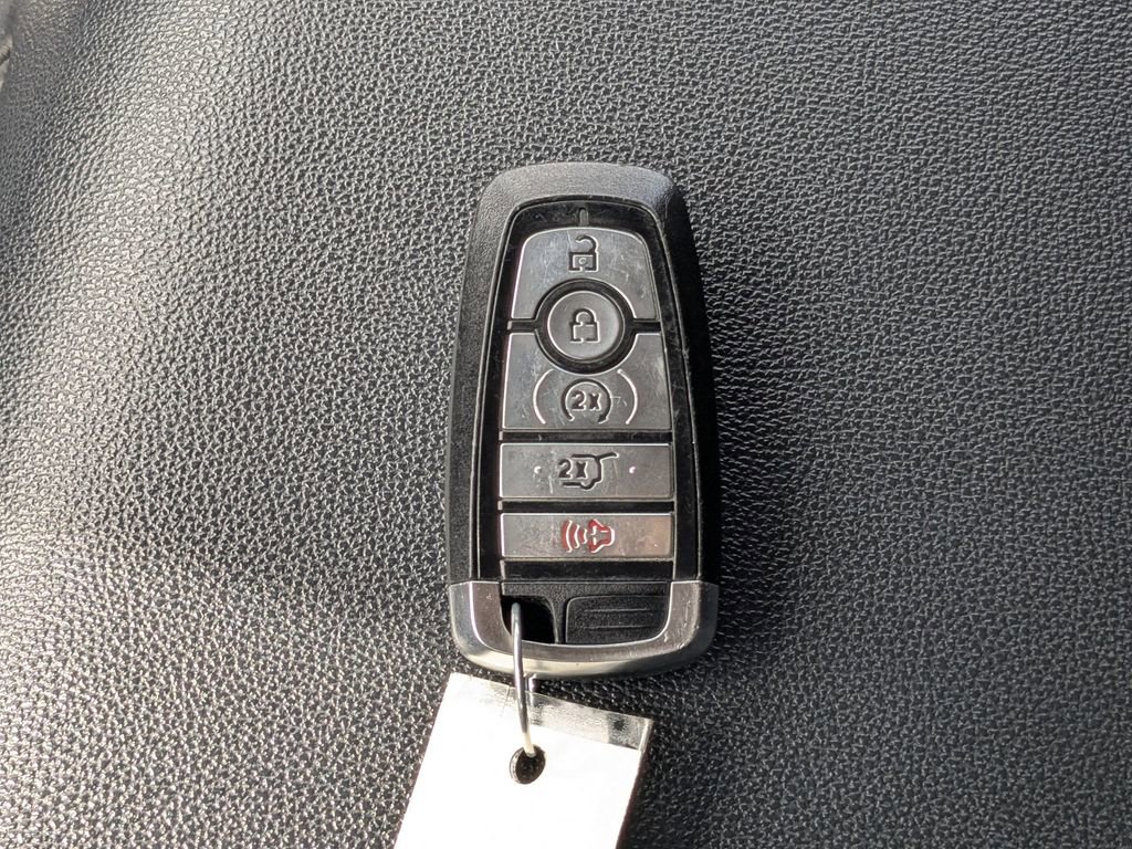 Used 2024 Ford Expedition XLT AWD/4WD image 34