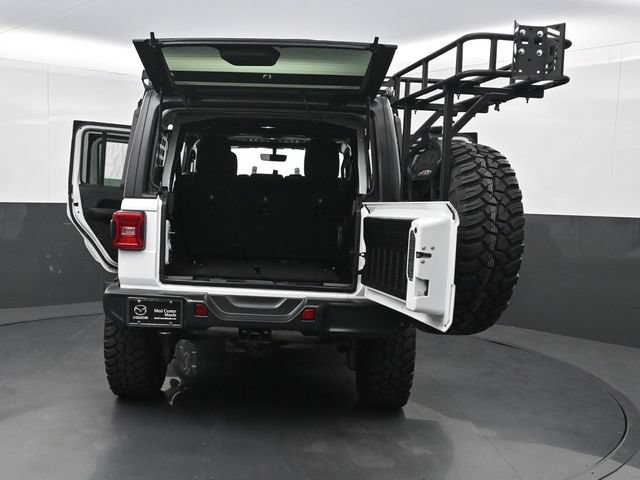 Used 2018 Jeep Wrangler Unlimited Sahara AWD/4WD image 42