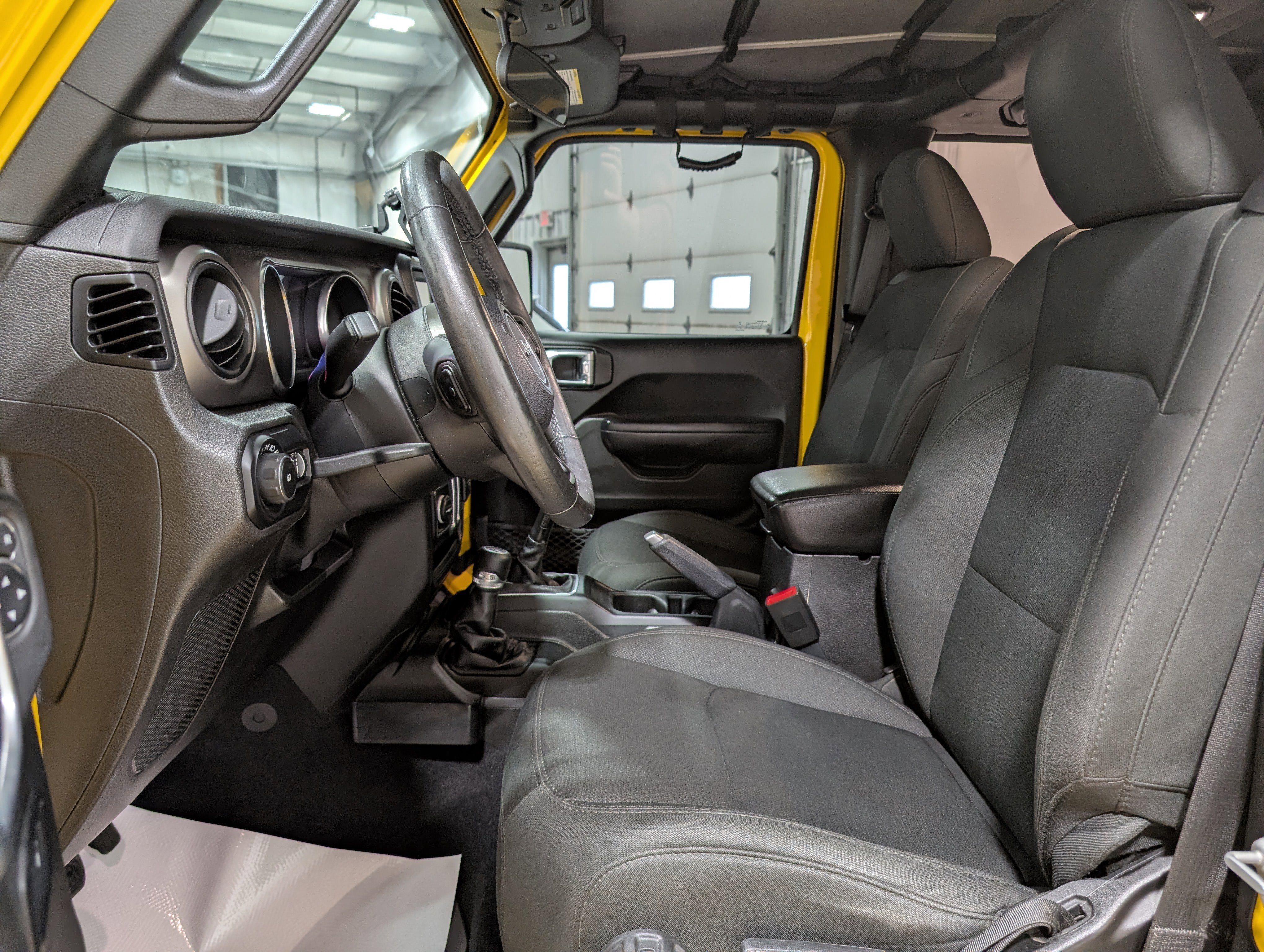 Used 2019 Jeep Wrangler Sport AWD/4WD image 14