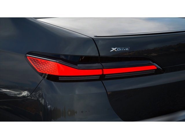 New 2026 BMW 740i xDrive AWD/4WD image 8