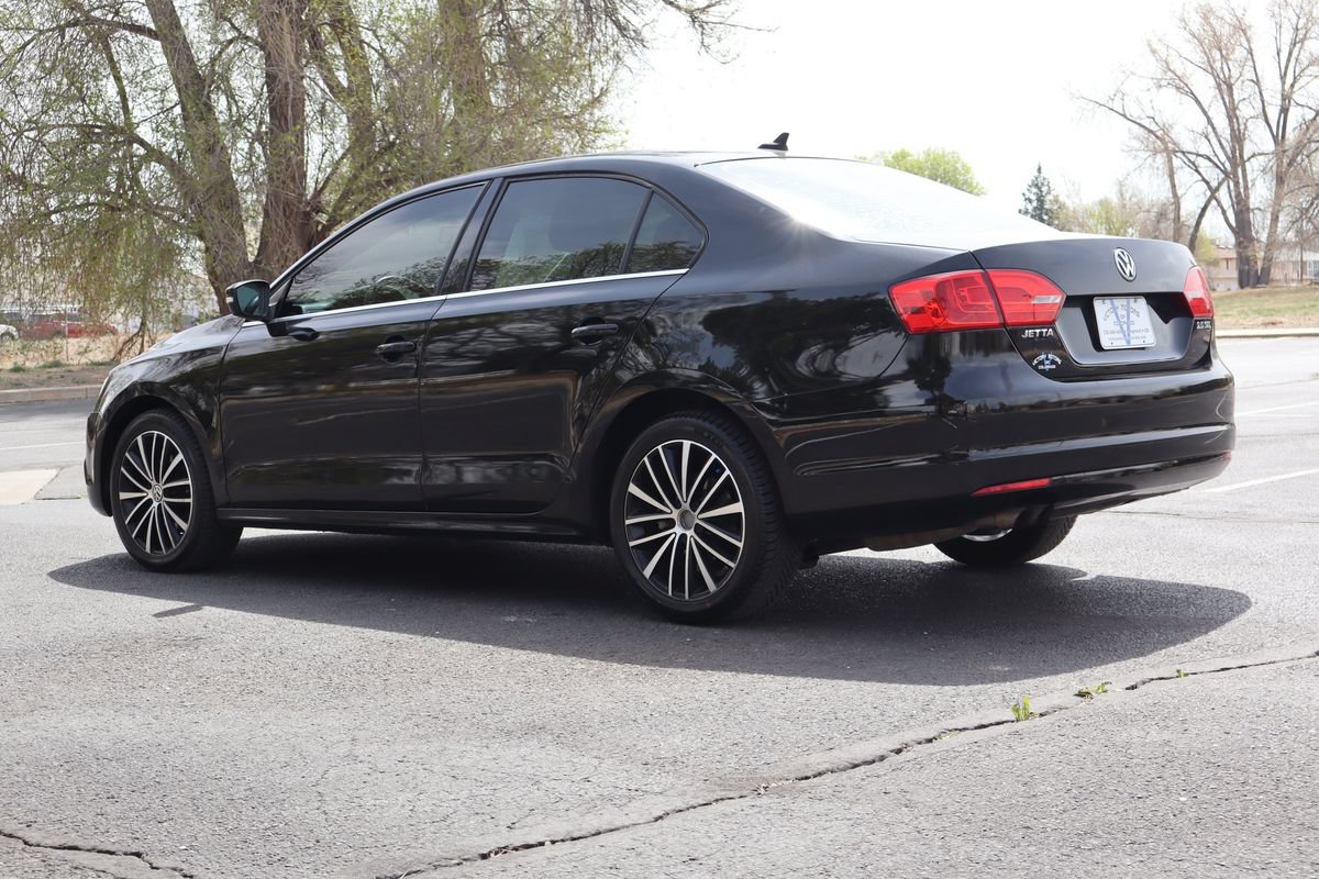 Used 2012 Volkswagen Jetta SEL FWD image 7