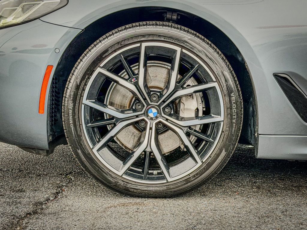 Used 2021 BMW 540i xDrive w/ M Sport Package image 8