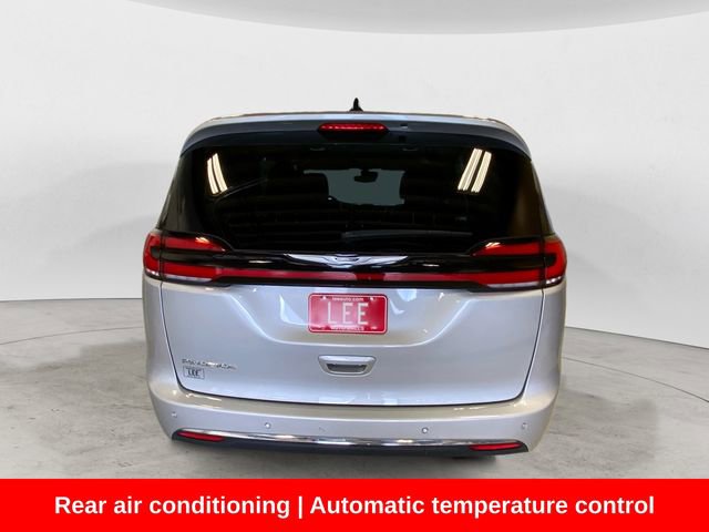 Certified 2024 Chrysler Pacifica Touring-L image 5