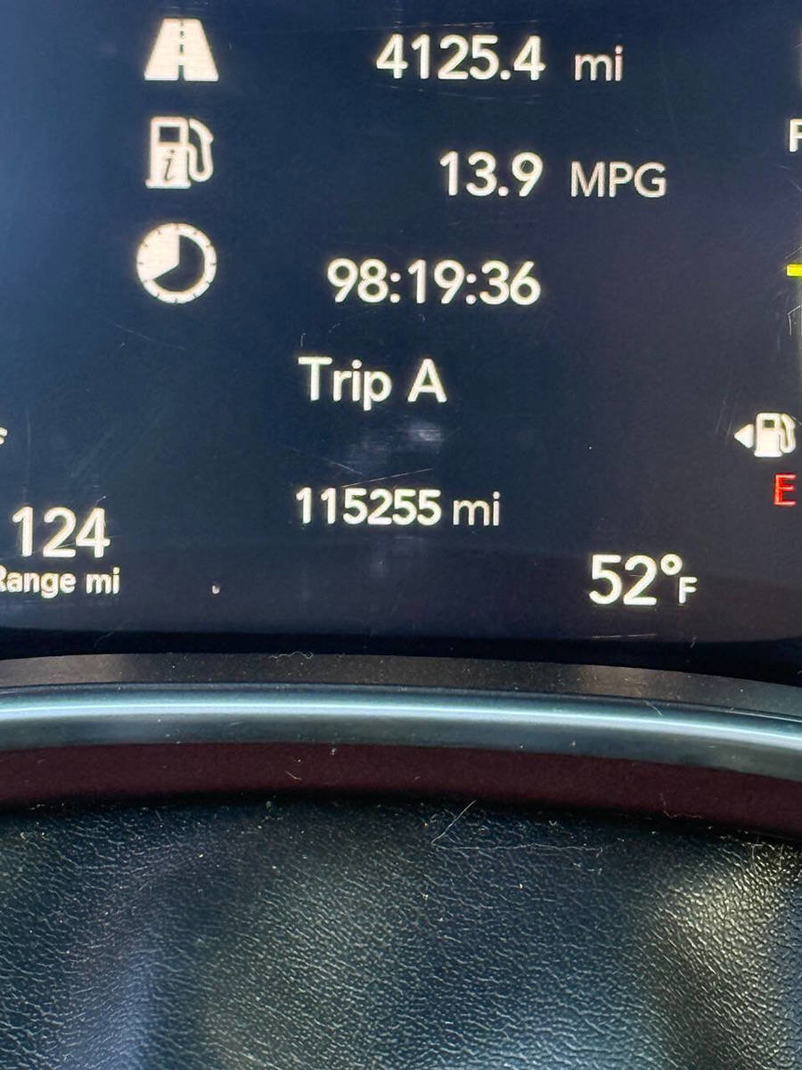 Used 2020 Chrysler Pacifica Limited FWD image 15