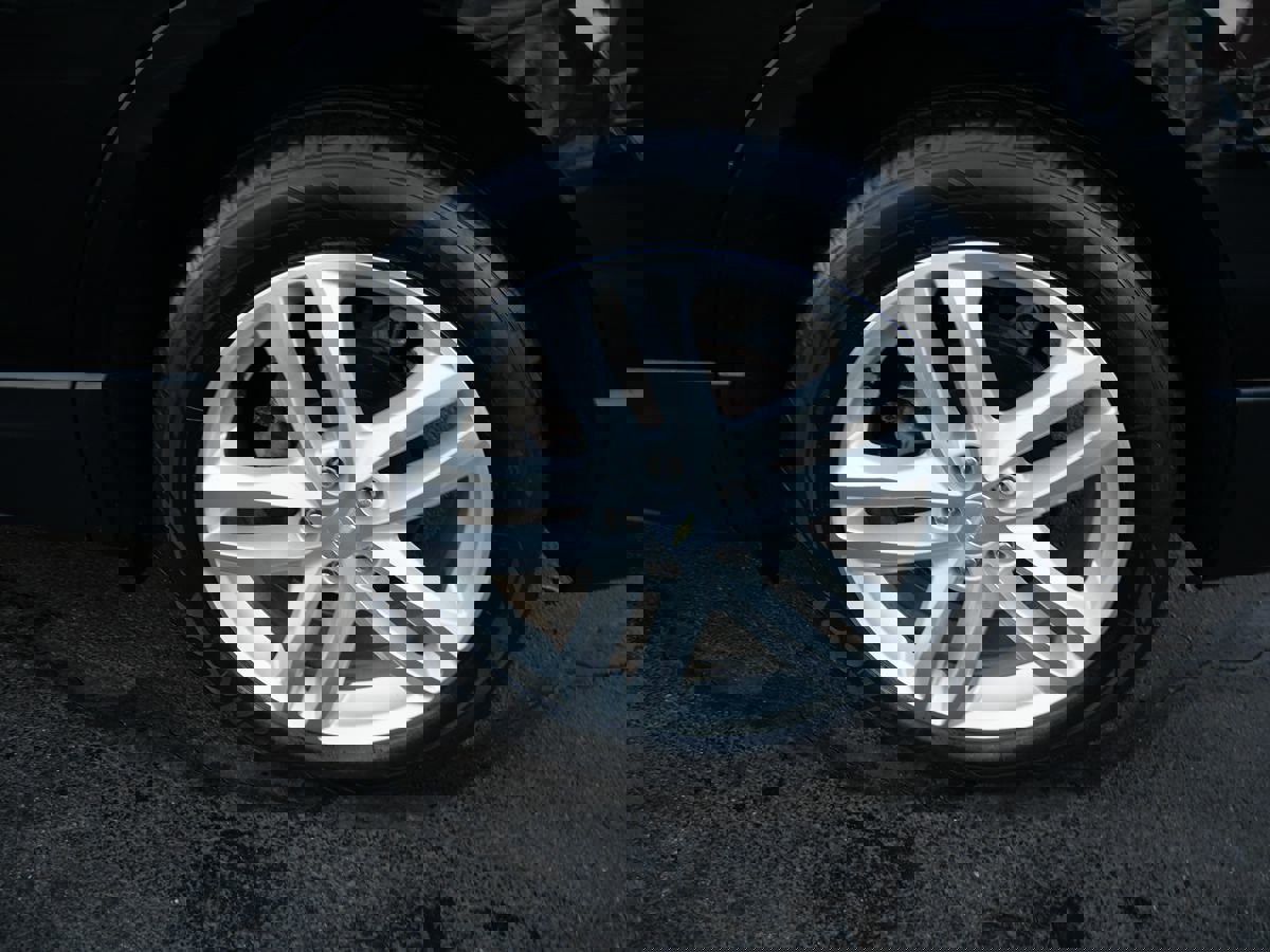 Used 2018 Chevrolet Equinox Premier image 34