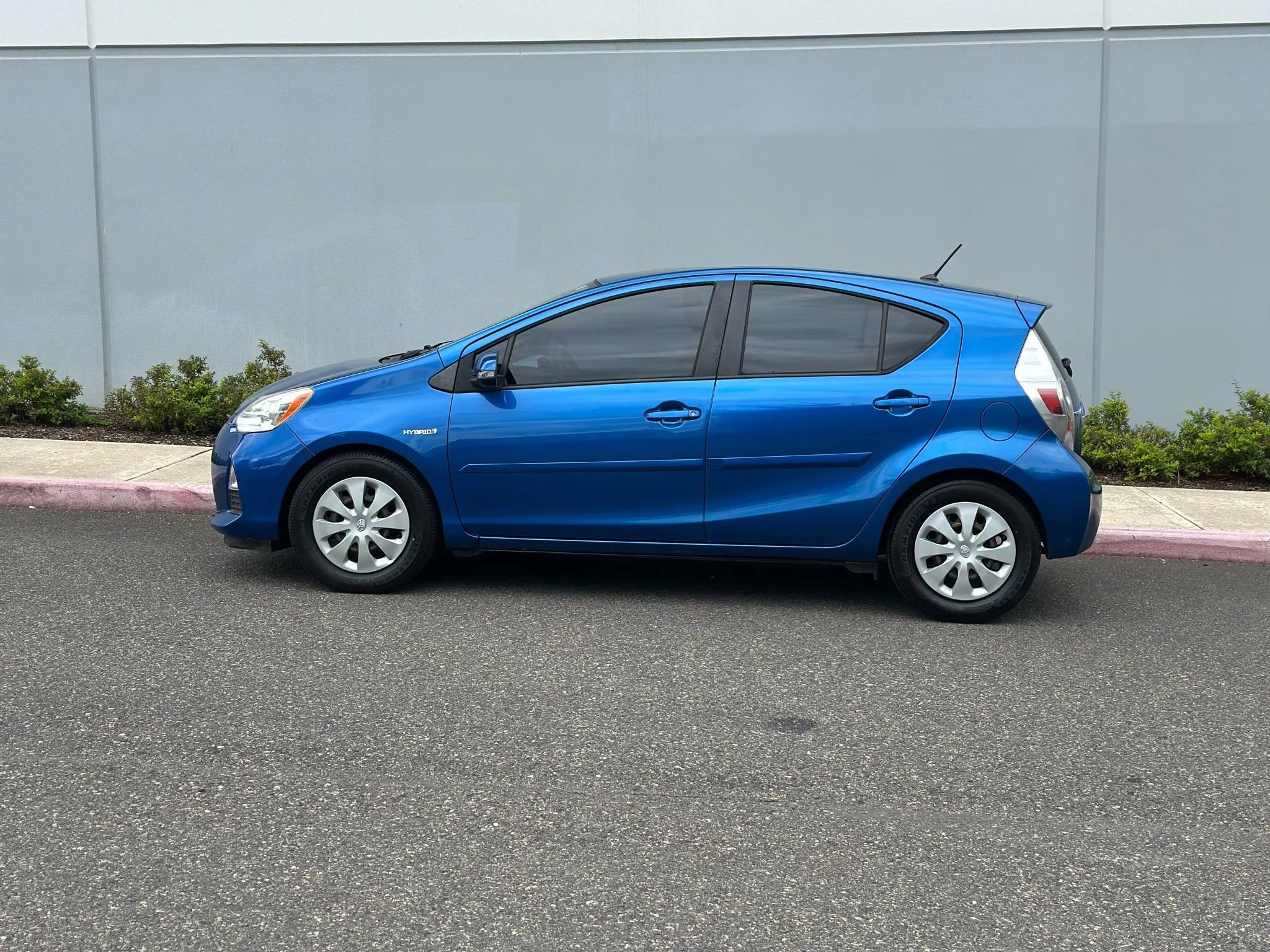 Used 2012 Toyota Prius C Two image 2