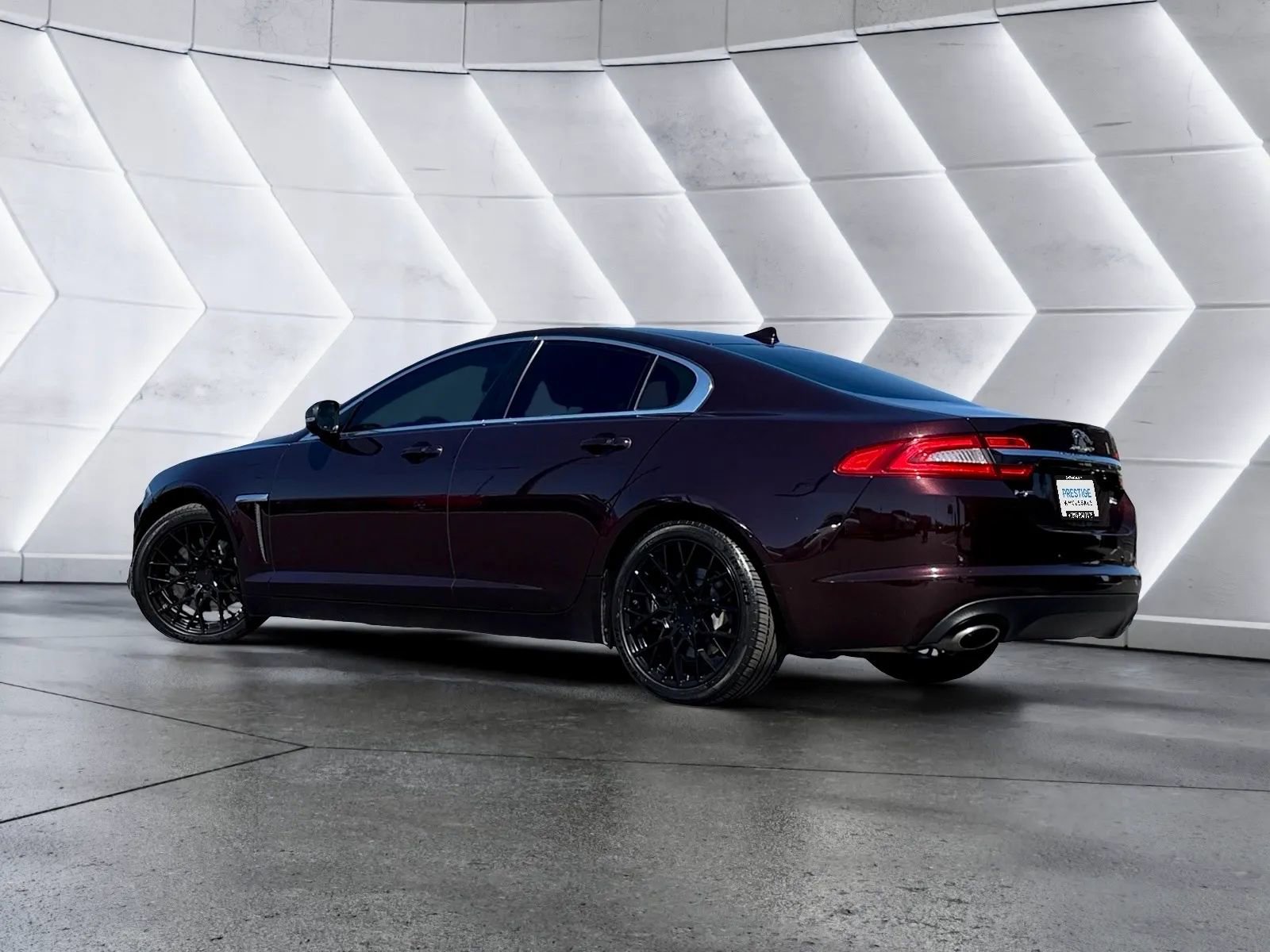 Used 2015 Jaguar XF Portfolio RWD image 3
