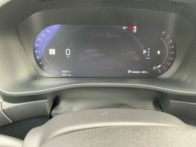 Used 2025 Volvo XC40 B5 Plus AWD/4WD image 20