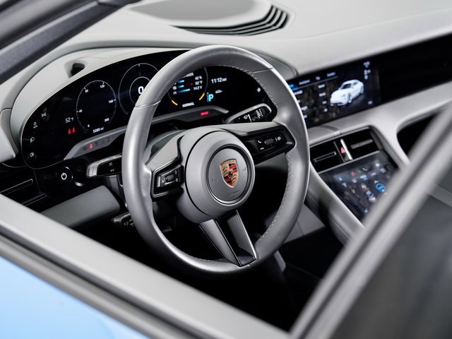 Used 2023 Porsche Taycan image 9