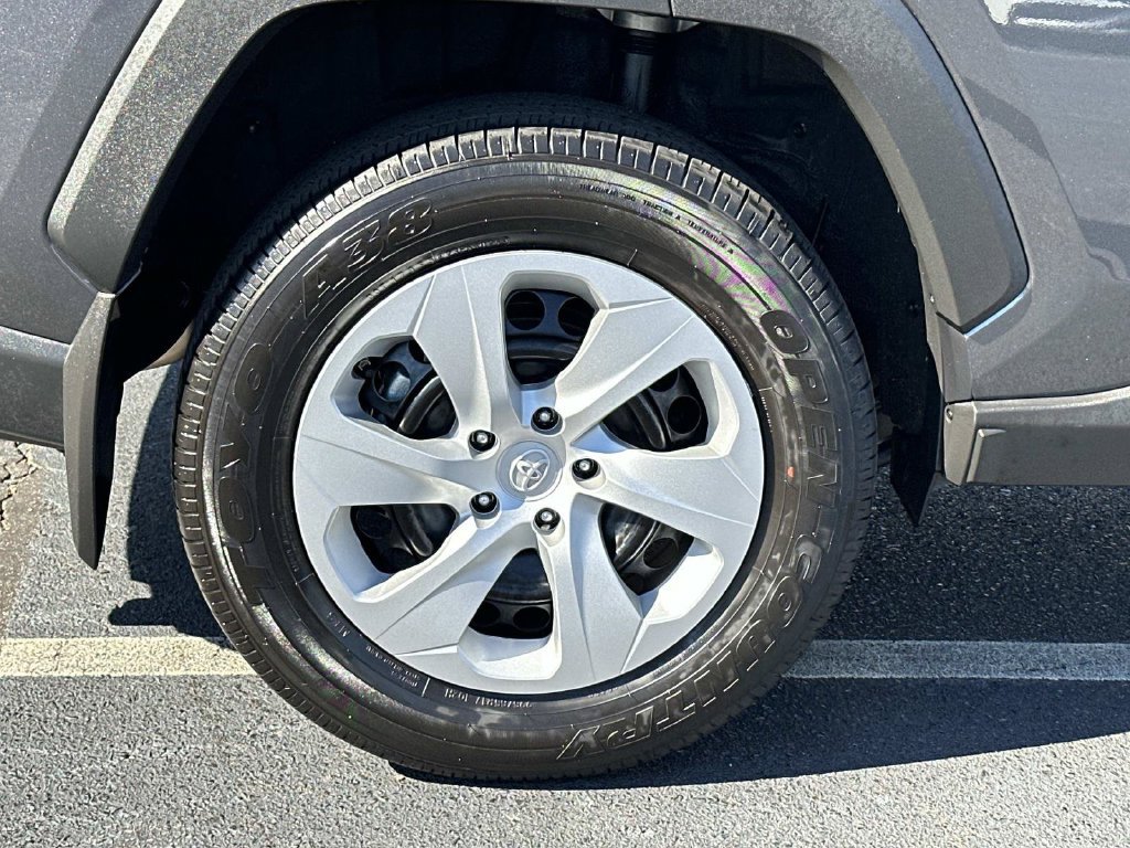 Used 2025 Toyota RAV4 LE FWD image 9