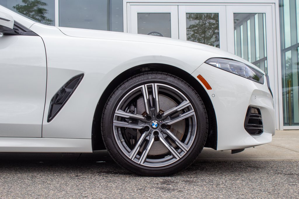 Used 2025 BMW 840i xDrive w/ M Sport Professional Package image 5