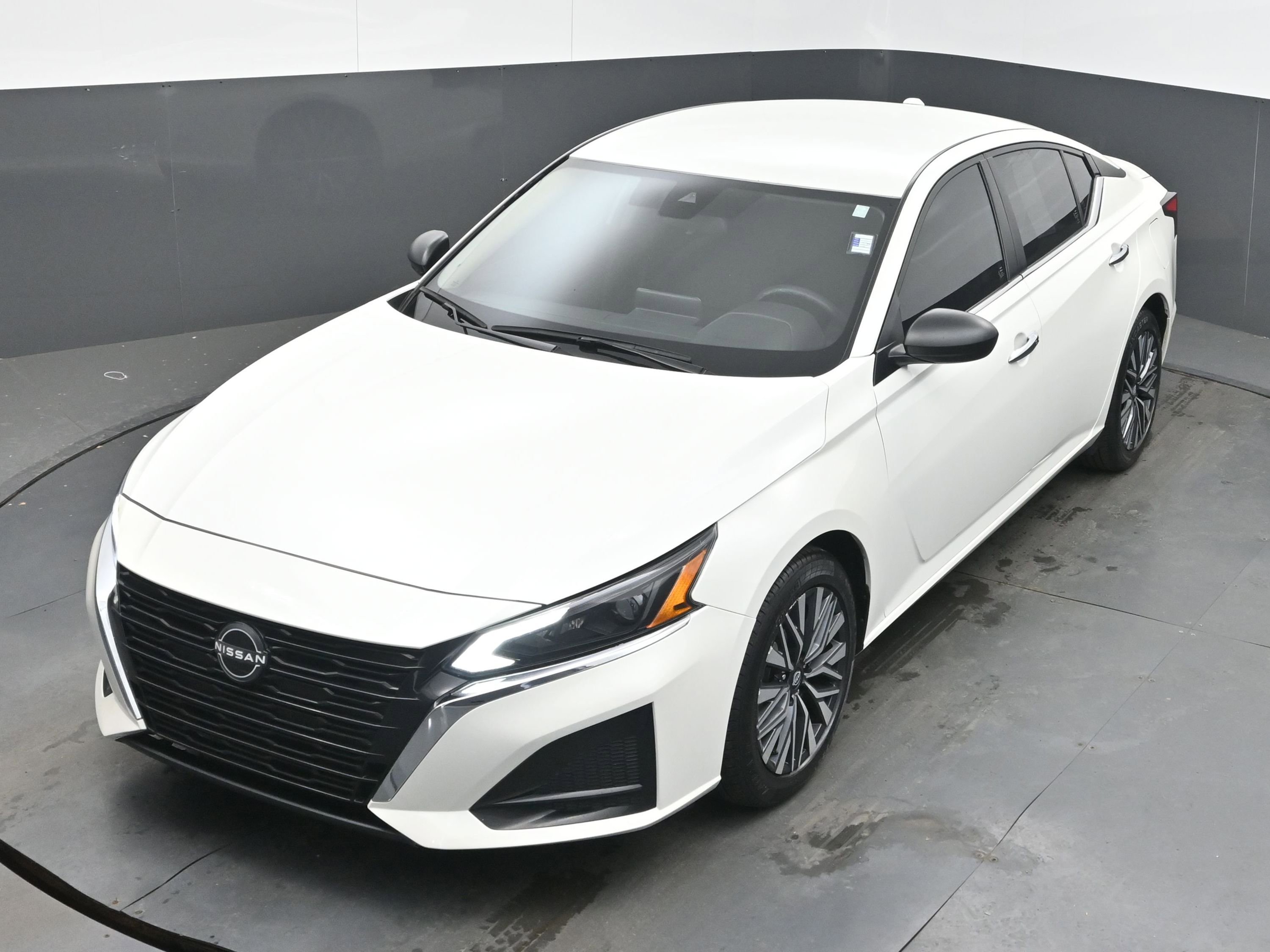 Used 2024 Nissan Altima 2.5 SV image 31
