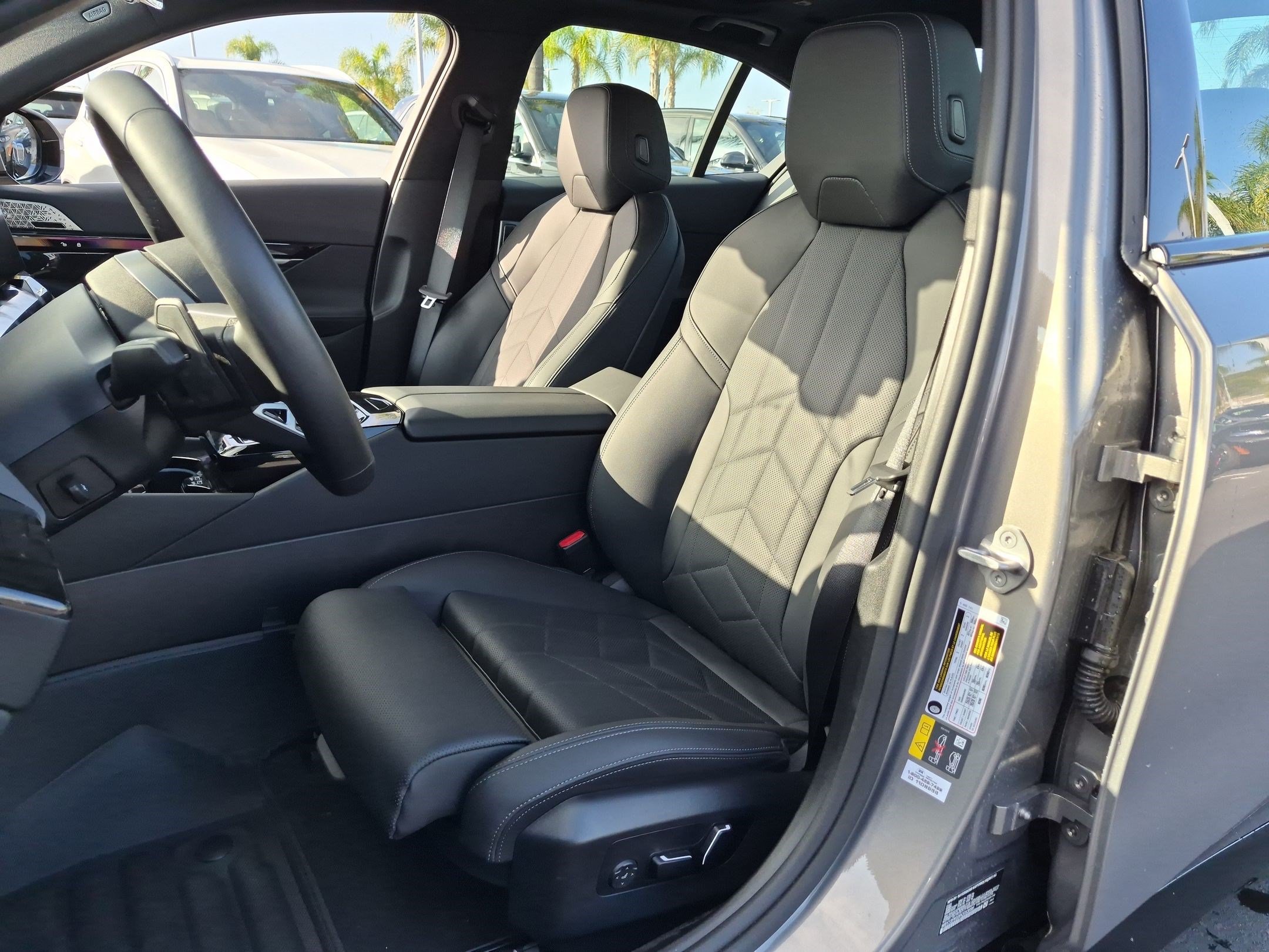 Used 2024 BMW i5 eDrive40i w/ M Sport Package RWD image 16