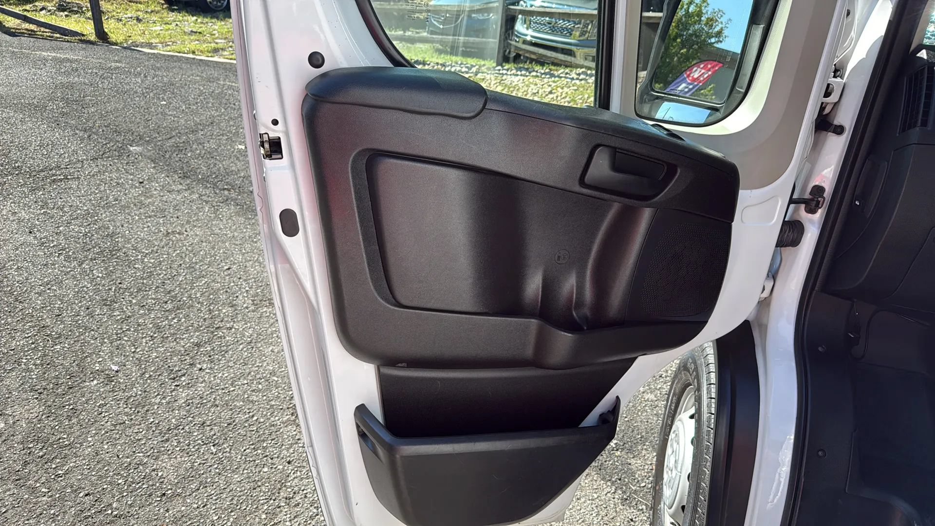 Used 2019 RAM ProMaster 2500 FWD image 13