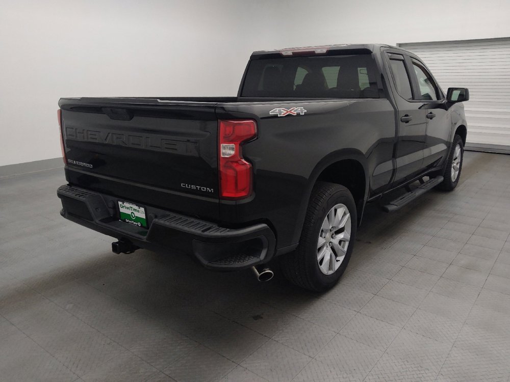 Used 2019 Chevrolet Silverado 1500 Custom w/ Custom Value Package AWD/4WD image 9