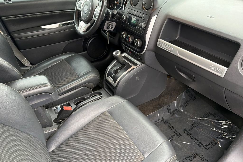Used 2016 Jeep Compass Latitude image 16