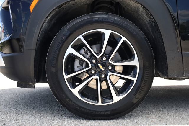 Used 2025 Chevrolet TrailBlazer LT AWD/4WD image 9