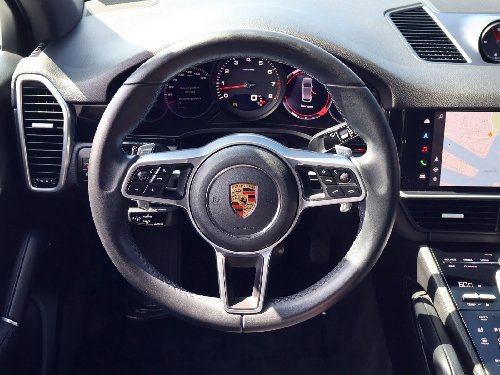 Certified 2023 Porsche Cayenne Platinum Edition image 14