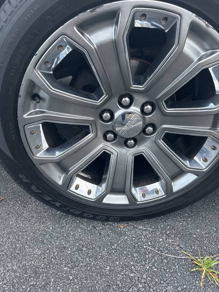 Used 2015 GMC Yukon Denali w/ Touring Package image 19