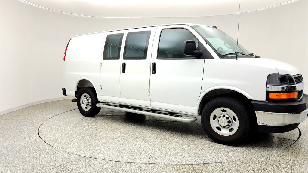 Used 2025 Chevrolet Express 2500 w/ Driver Convenience Package RWD image 3