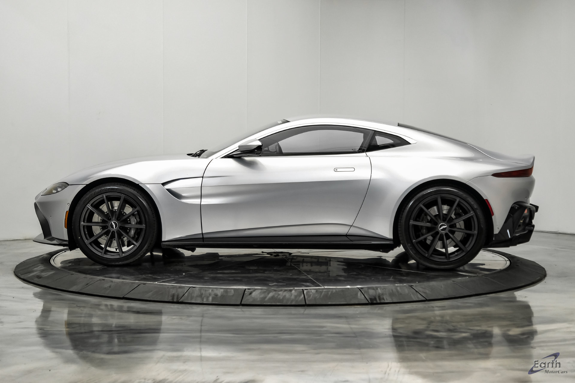 Used 2020 Aston Martin V8 Vantage Coupe RWD image 7