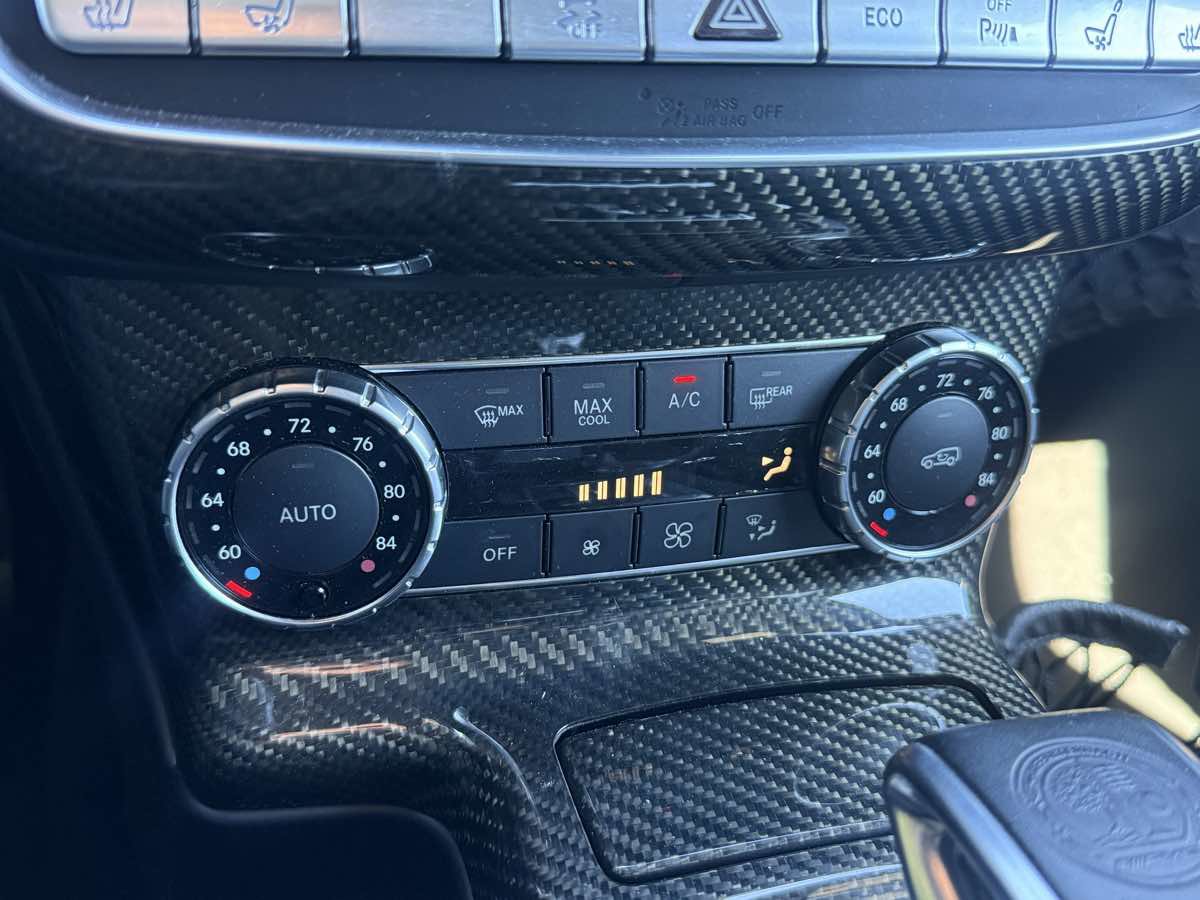 Used 2015 Mercedes-Benz G 63 AMG 4MATIC image 18