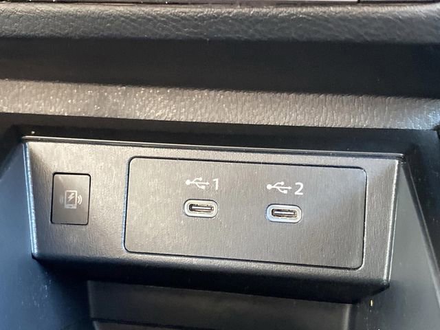 Used 2025 Nissan Kicks SV w/ Charging Package image 21