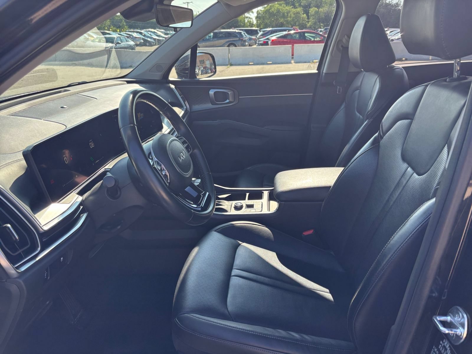 Used 2024 Kia Sorento S FWD image 29