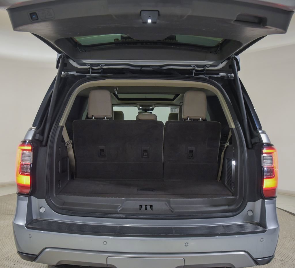 Used 2020 Ford Expedition Limited image 14