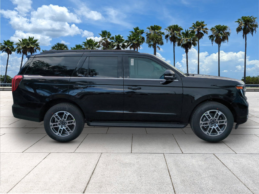 New 2026 Ford Expedition Active RWD image 8