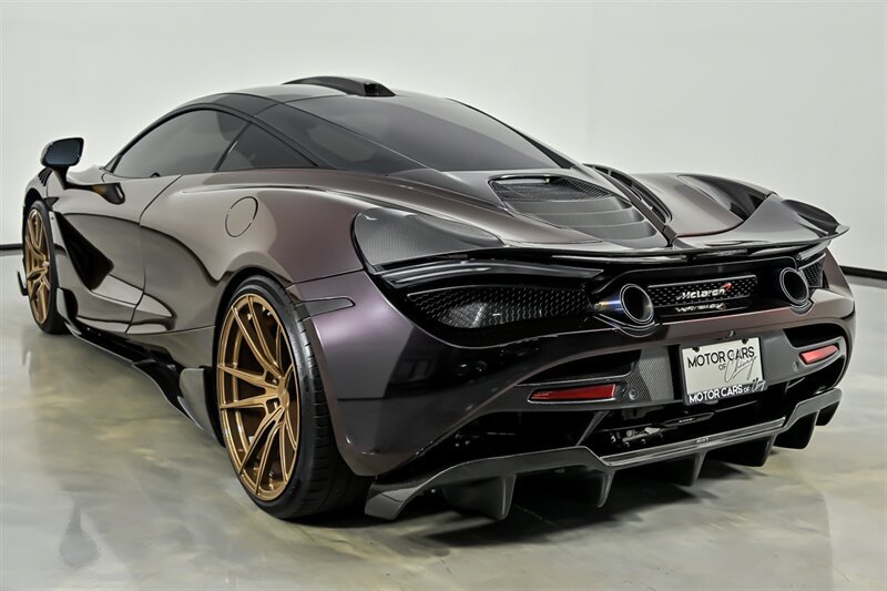 Used 2018 McLaren 720S RWD image 13