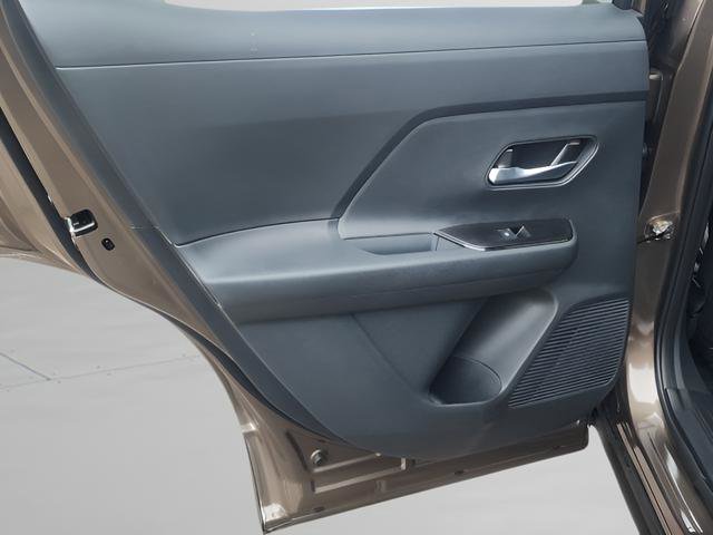 New 2026 Nissan Kicks SR w/ SR Premium Package AWD/4WD image 15