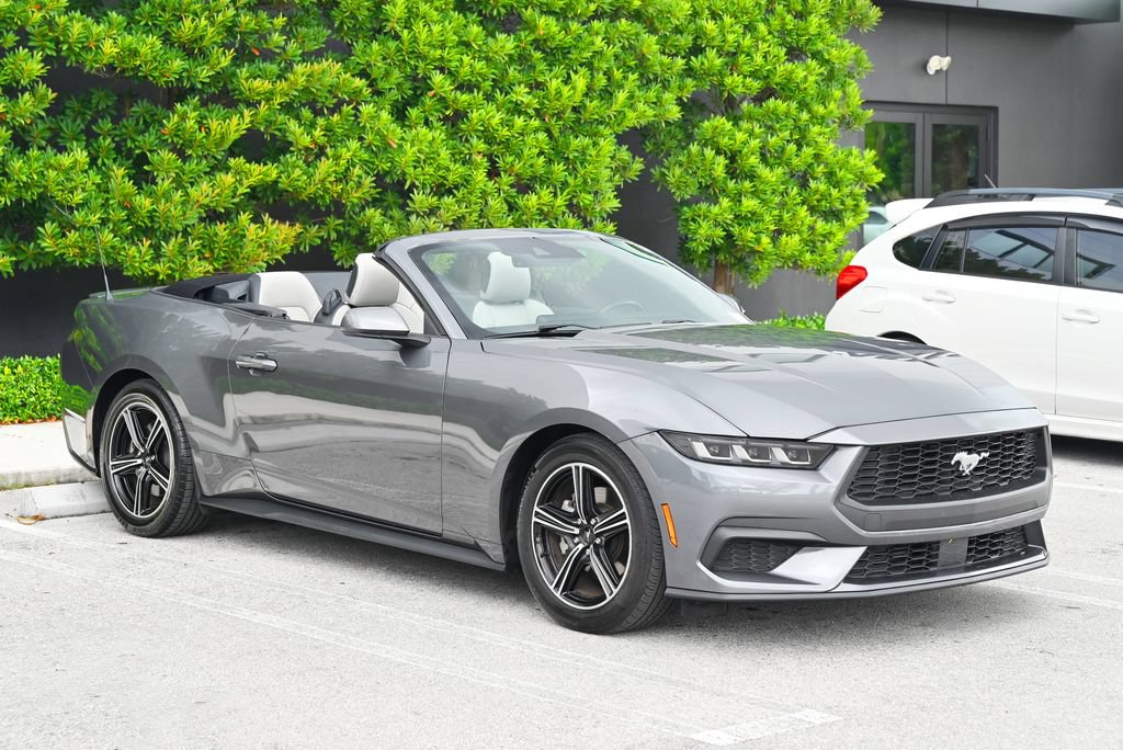 Used 2024 Ford Mustang Premium RWD image 3