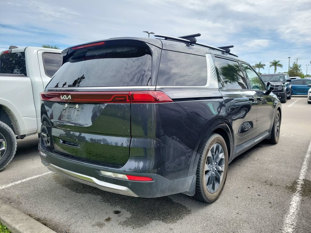 Used 2023 Kia Carnival SX Prestige FWD image 4