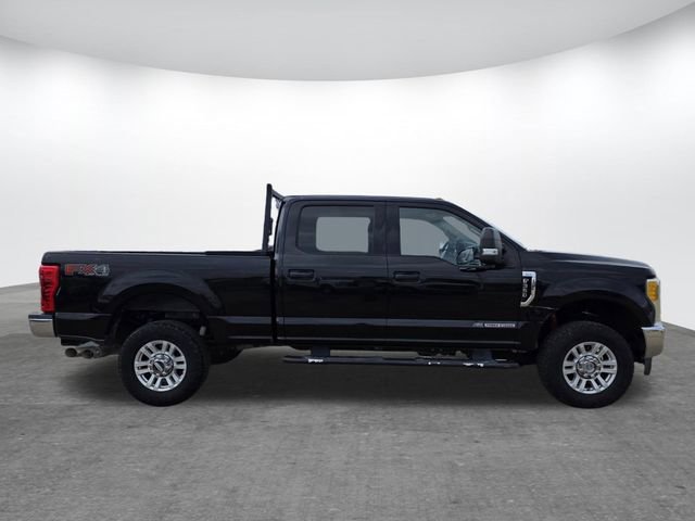 Used 2017 Ford F350 XLT w/ XLT Value Package image 3