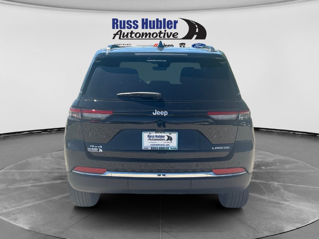 New 2025 Jeep Grand Cherokee Laredo X w/ Luxury Tech Group I AWD/4WD image 4