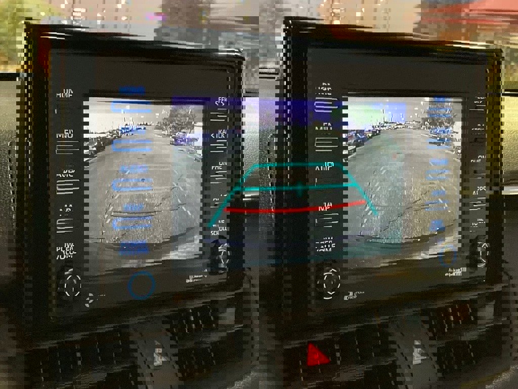 Used 2022 Toyota RAV4 SE image 22