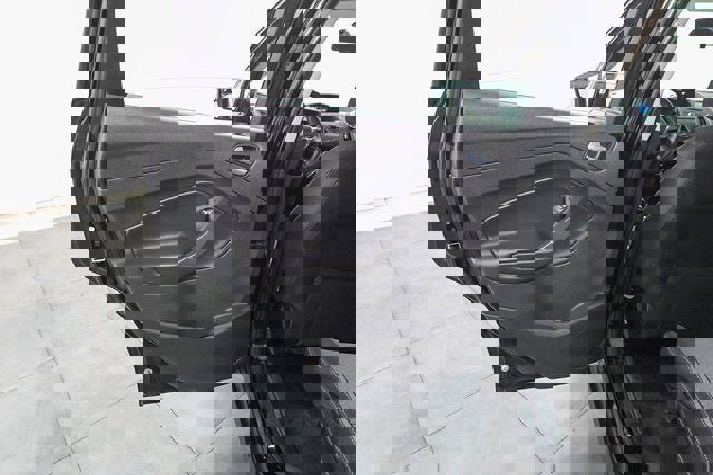 Used 2017 Ford C-MAX SE image 20