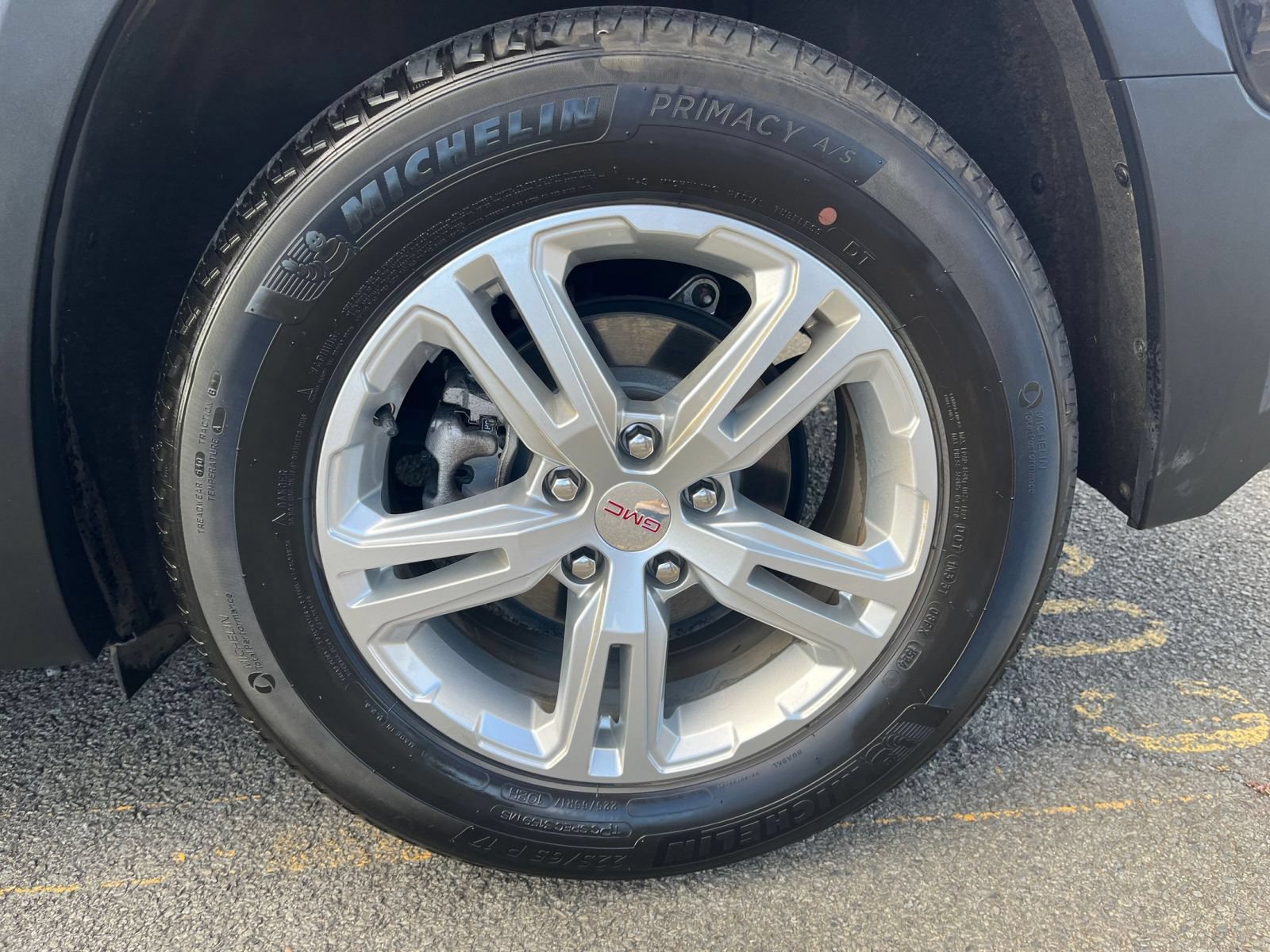 Used 2024 GMC Terrain SLE FWD image 25