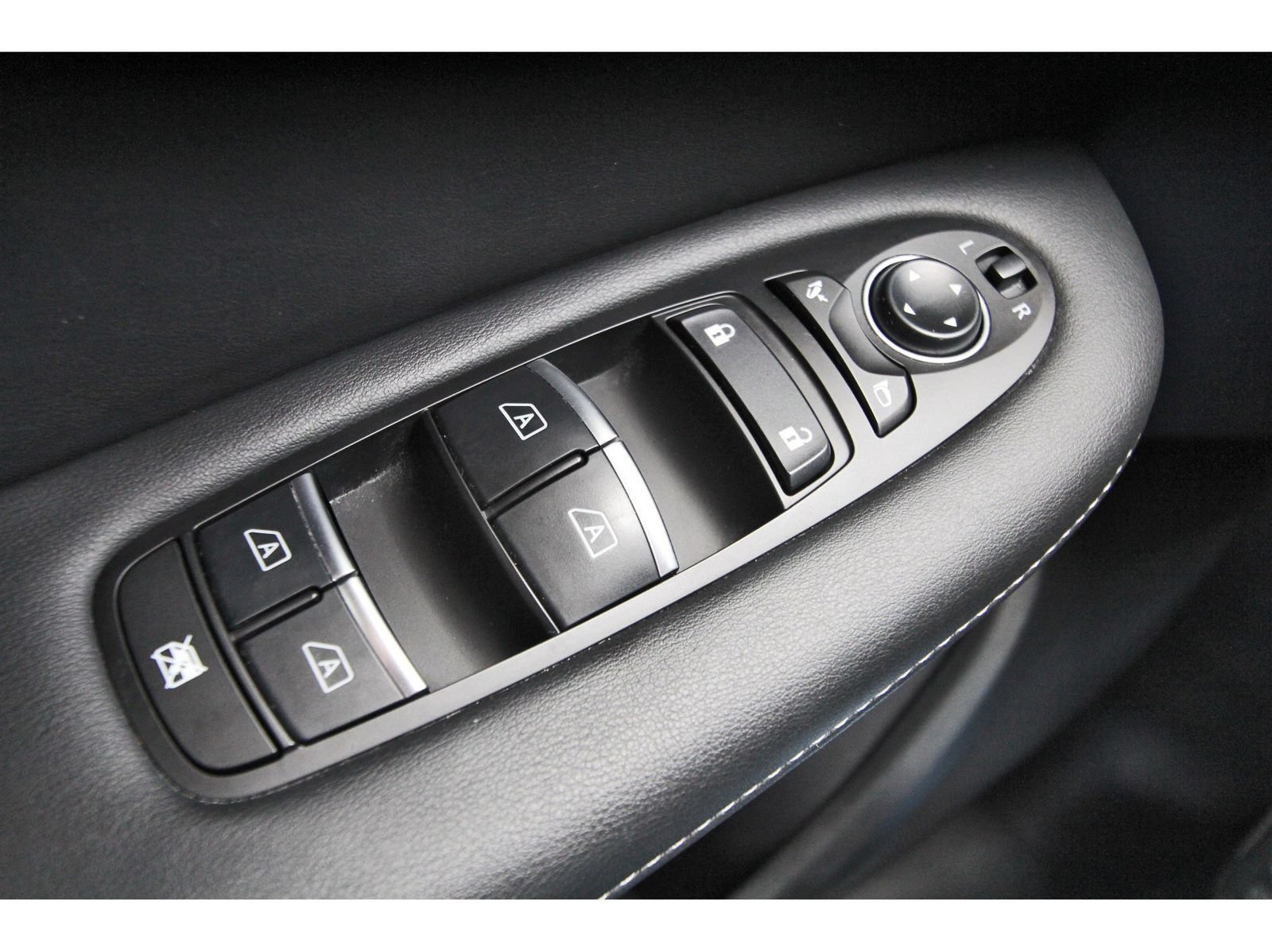 Used 2025 INFINITI QX50 Luxe AWD/4WD image 20