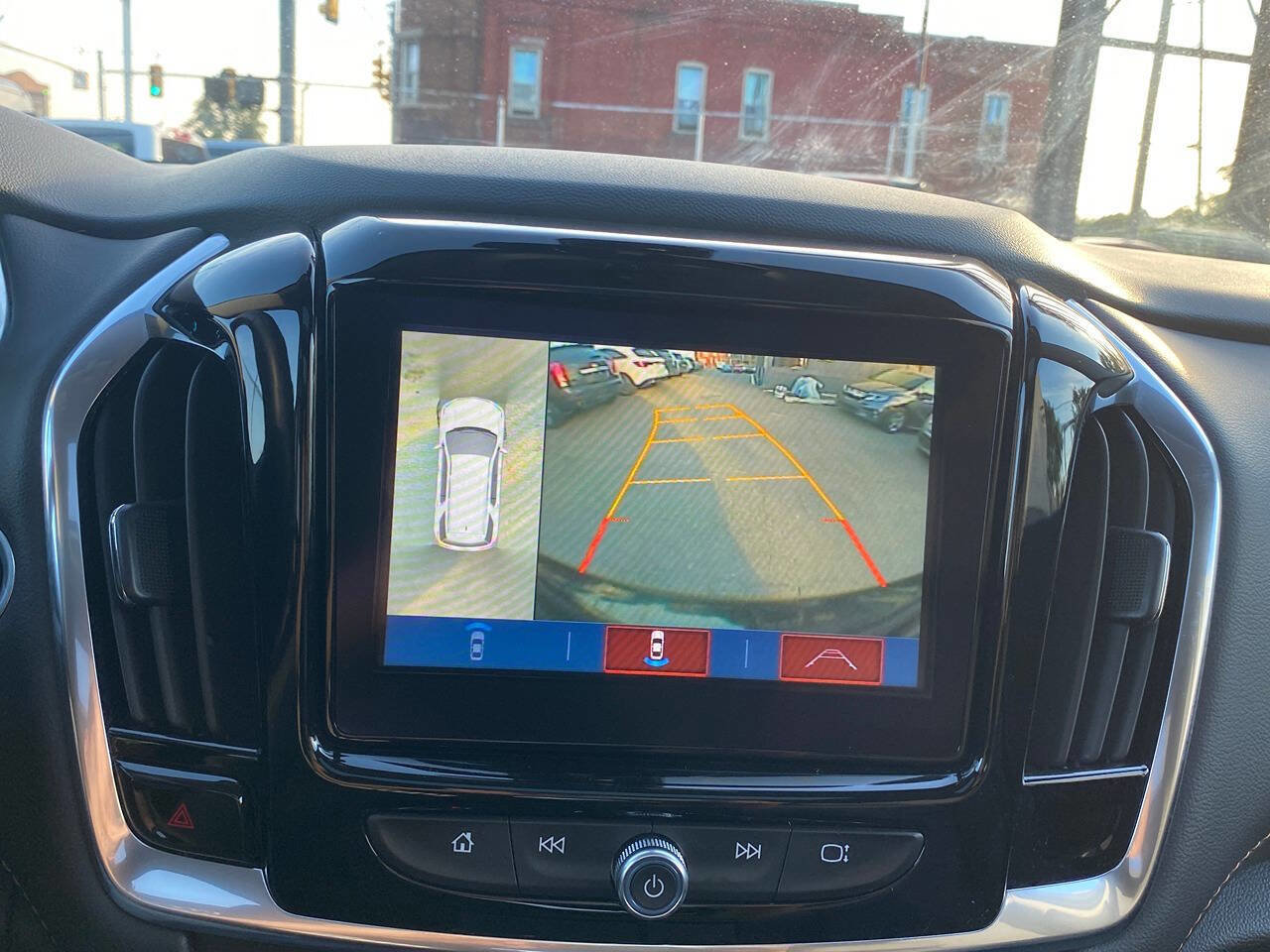 Used 2019 Chevrolet Traverse LT w/ LT Premium Package image 26