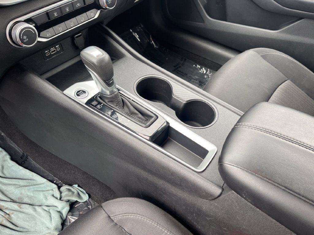 Used 2025 Nissan Altima 2.5 SV FWD image 24